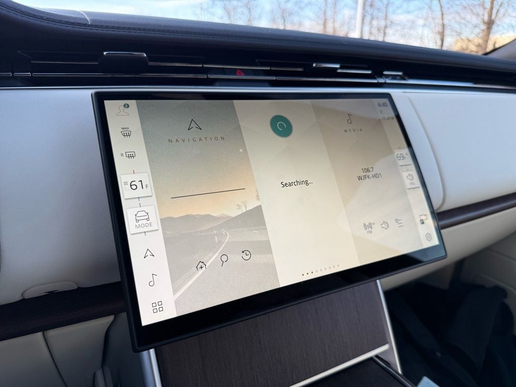 2025 Land Rover Range Rover SE