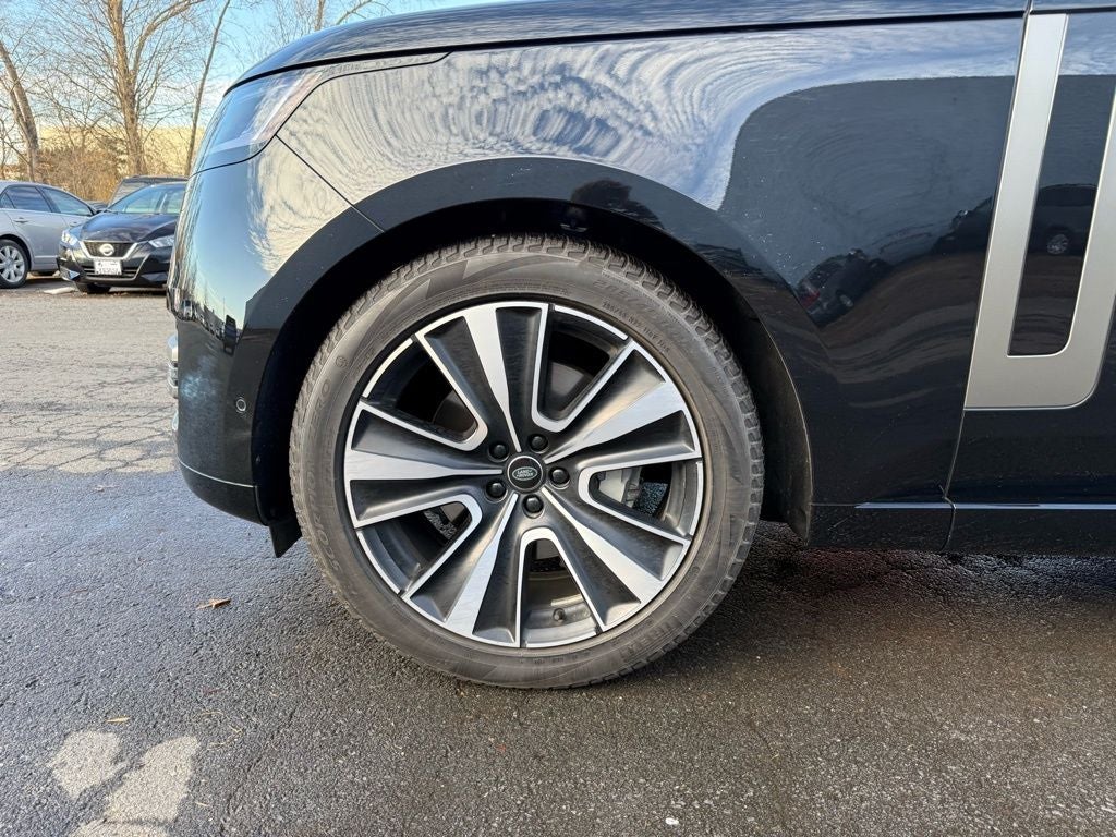 2025 Land Rover Range Rover SE