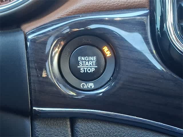 2020 Jeep Grand Cherokee Overland