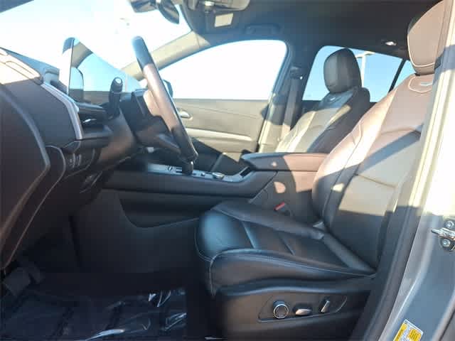 2024 Cadillac XT4 FWD Premium Luxury