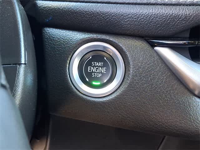 2024 Cadillac XT4 FWD Premium Luxury