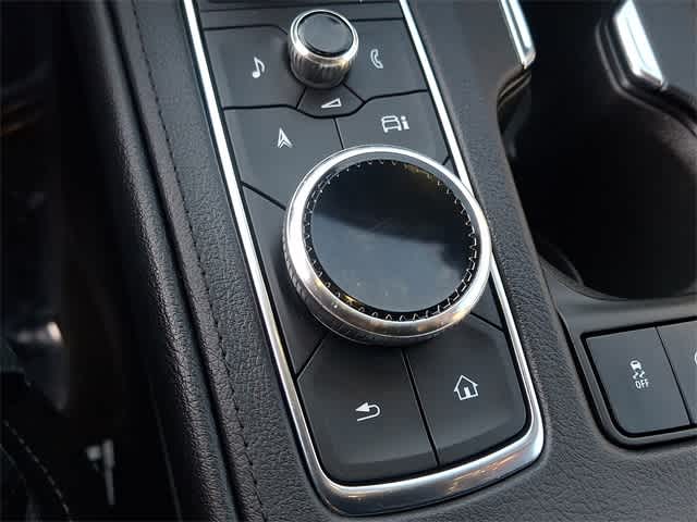 2024 Cadillac XT4 FWD Premium Luxury