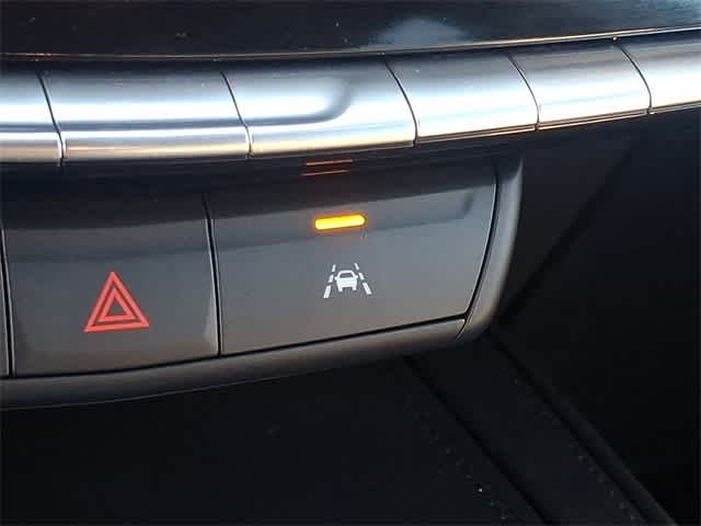 2024 Cadillac XT4 FWD Premium Luxury