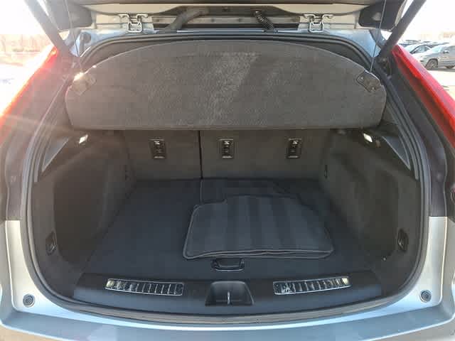 2024 Cadillac XT4 FWD Premium Luxury