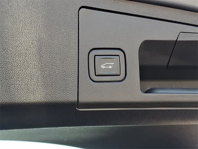 2024 Cadillac XT4 FWD Premium Luxury