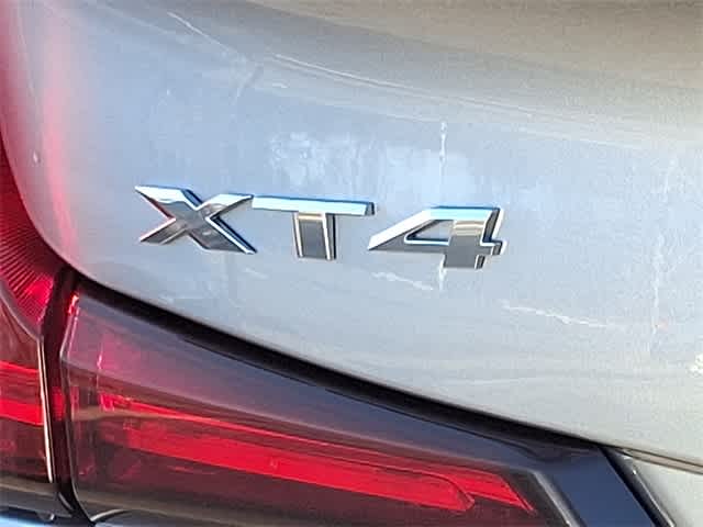 2024 Cadillac XT4 FWD Premium Luxury