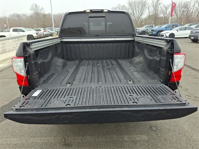 2021 Nissan Titan SV