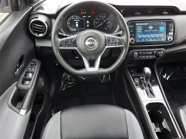 2022 Nissan Kicks SR