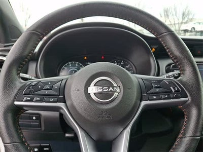 2022 Nissan Kicks SR