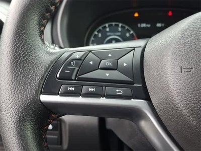 2022 Nissan Kicks SR