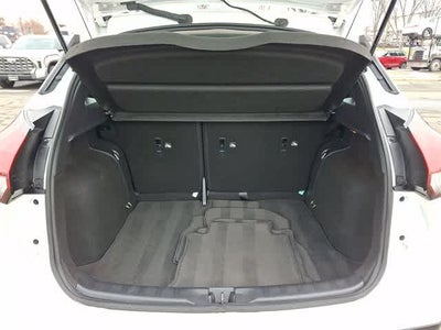 2022 Nissan Kicks SR