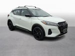 2022 Nissan Kicks SR