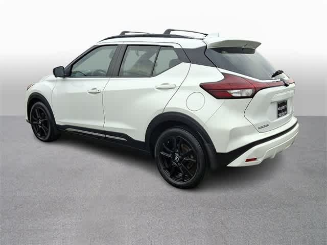 2022 Nissan Kicks SR