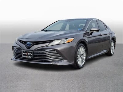 2020 Toyota Camry Hybrid XLE