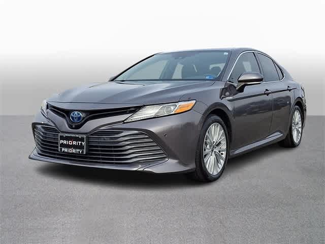 2020 Toyota Camry Hybrid XLE