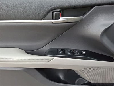 2020 Toyota Camry Hybrid XLE