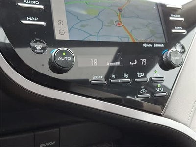 2020 Toyota Camry Hybrid XLE