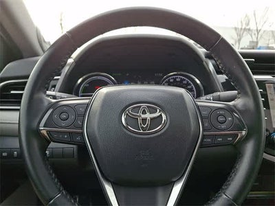 2020 Toyota Camry Hybrid XLE