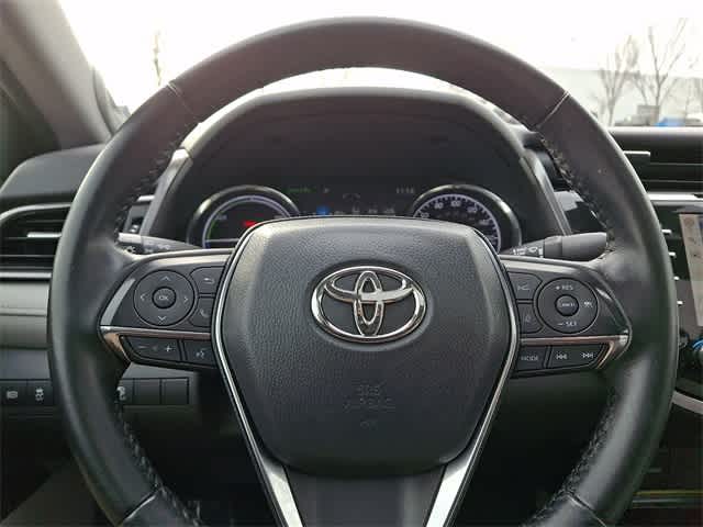 2020 Toyota Camry Hybrid XLE