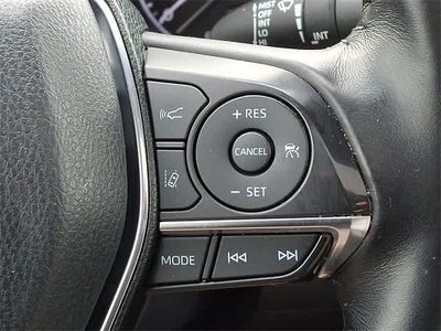 2020 Toyota Camry Hybrid XLE