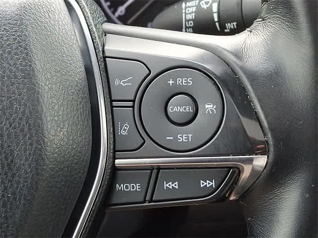 2020 Toyota Camry Hybrid XLE