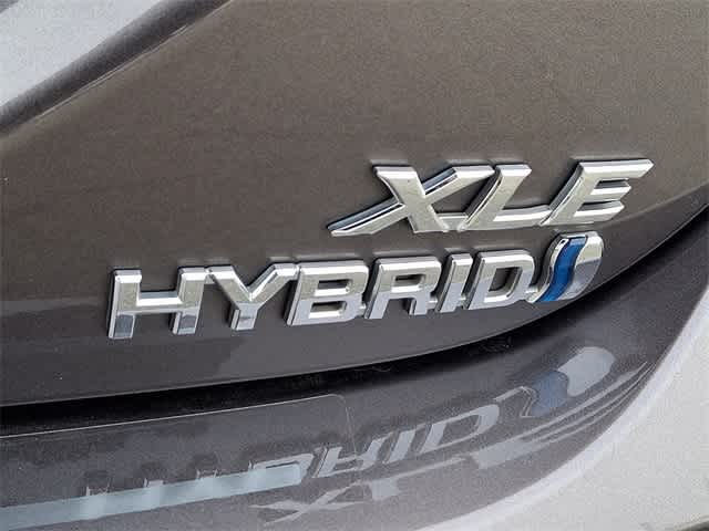 2020 Toyota Camry Hybrid XLE