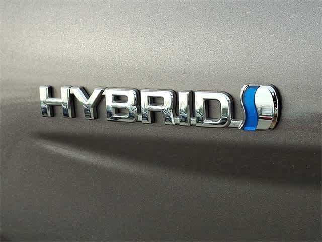 2020 Toyota Camry Hybrid XLE