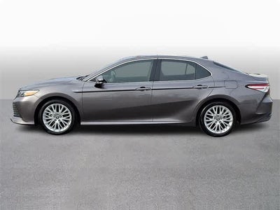 2020 Toyota Camry Hybrid XLE