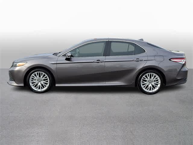 2020 Toyota Camry Hybrid XLE