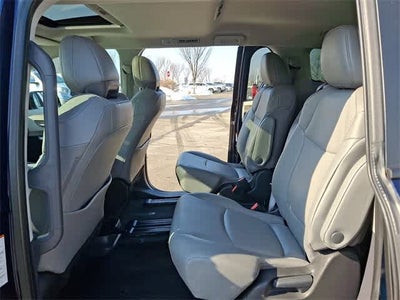 2024 Toyota Sienna XLE