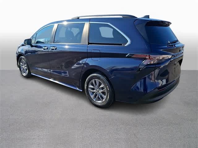 2024 Toyota Sienna XLE