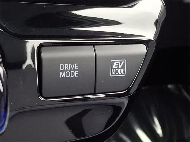 2022 Toyota Prius L Eco