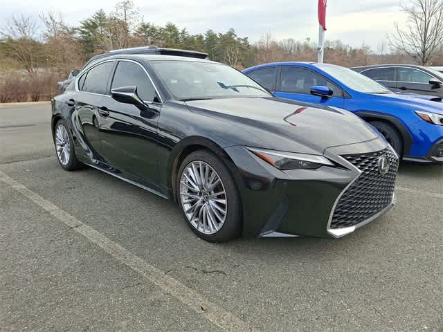 2022 Lexus IS 