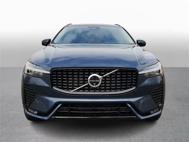 2024 Volvo XC60 Plus Dark Theme