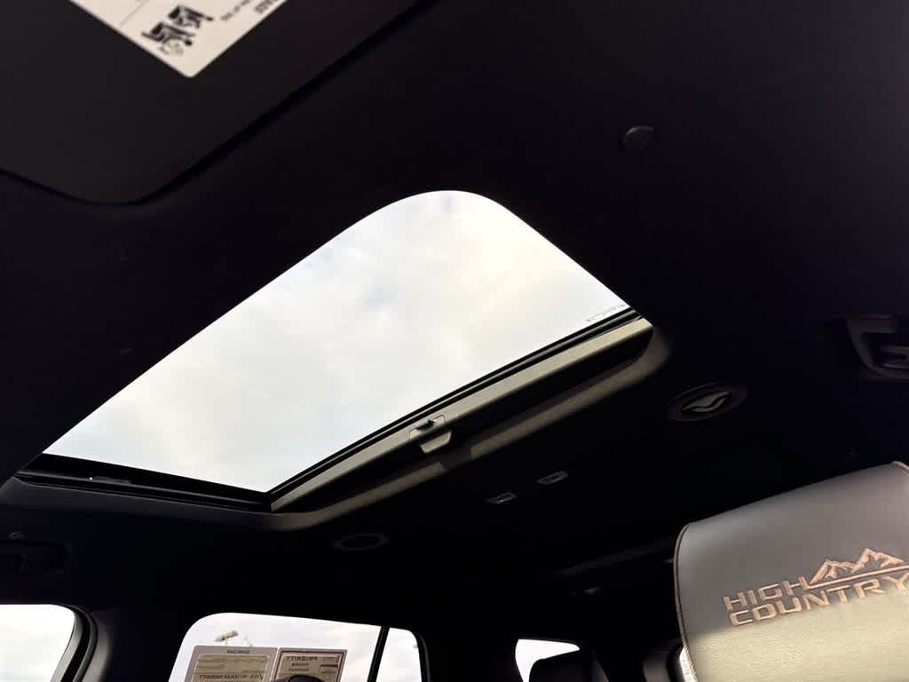 2022 Chevrolet Traverse High Country