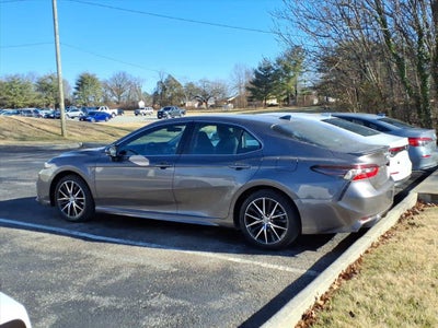 2024 Toyota Camry SE