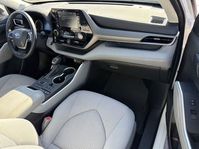 2022 Toyota Highlander LE