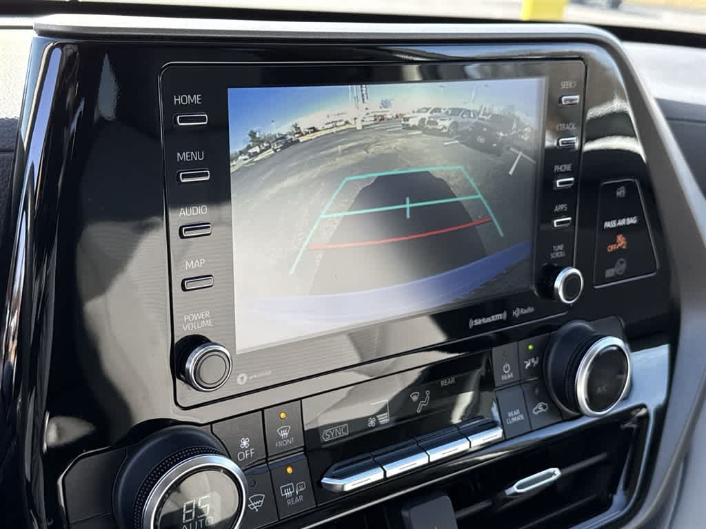 2022 Toyota Highlander LE