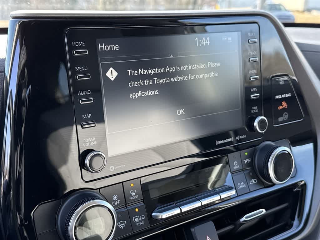 2022 Toyota Highlander LE