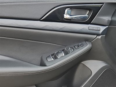 2023 Nissan Maxima Platinum