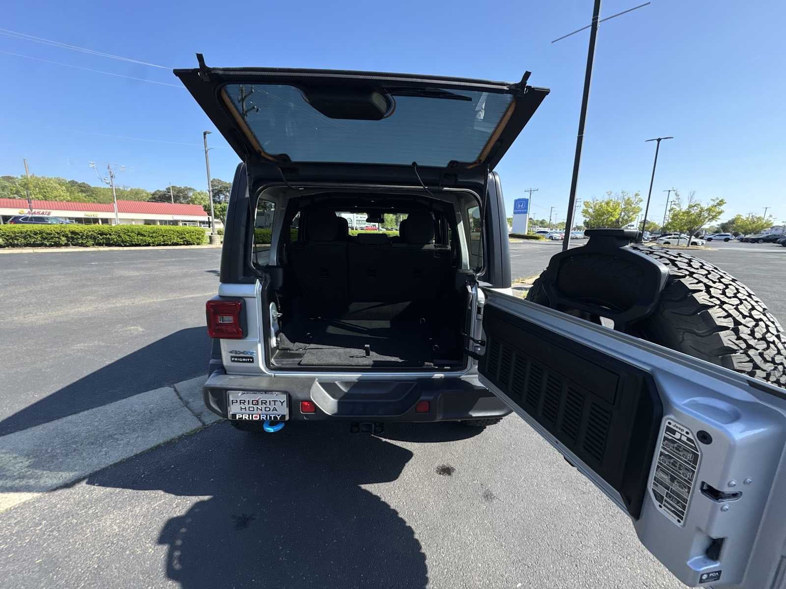2024 Jeep Wrangler 4xe Willys
