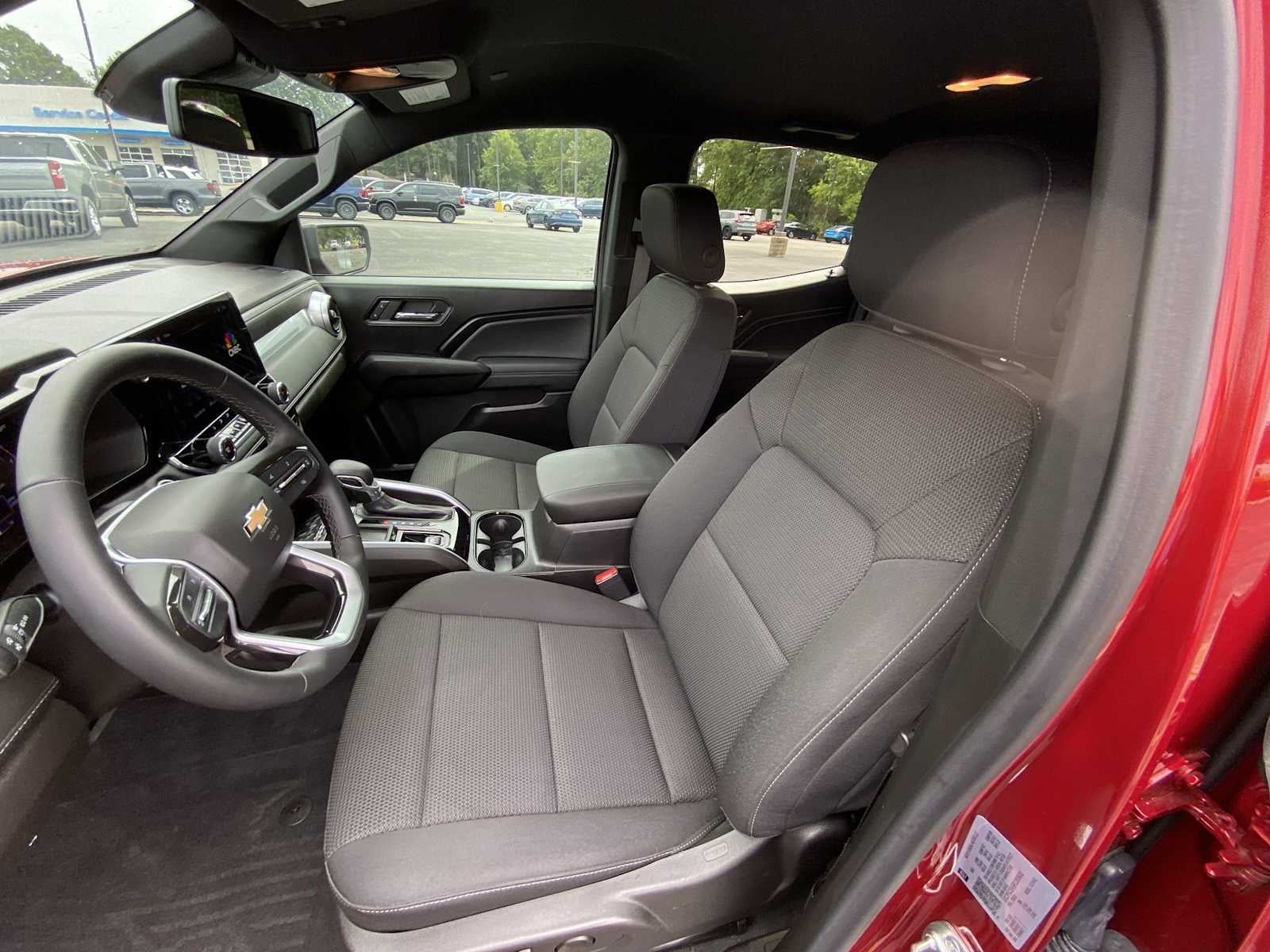 2024 Chevrolet Colorado 2WD LT