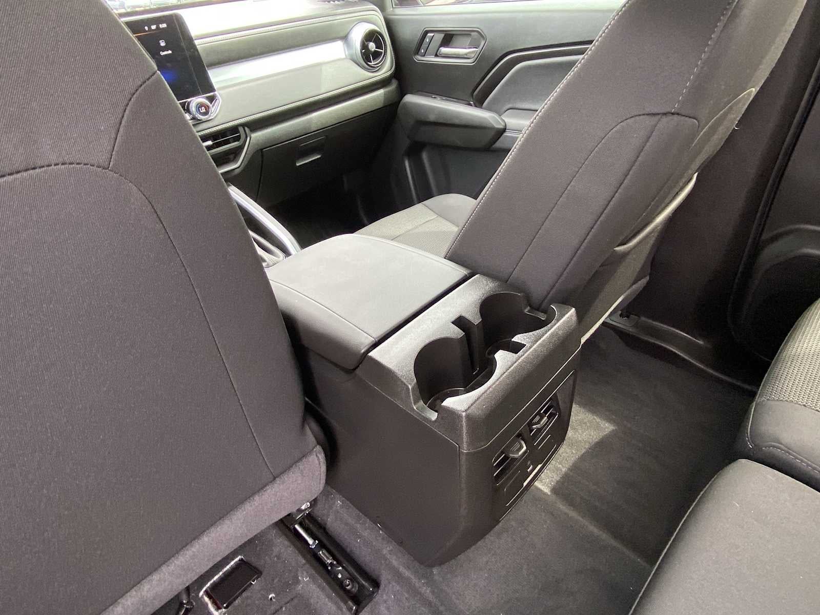 2024 Chevrolet Colorado 2WD LT