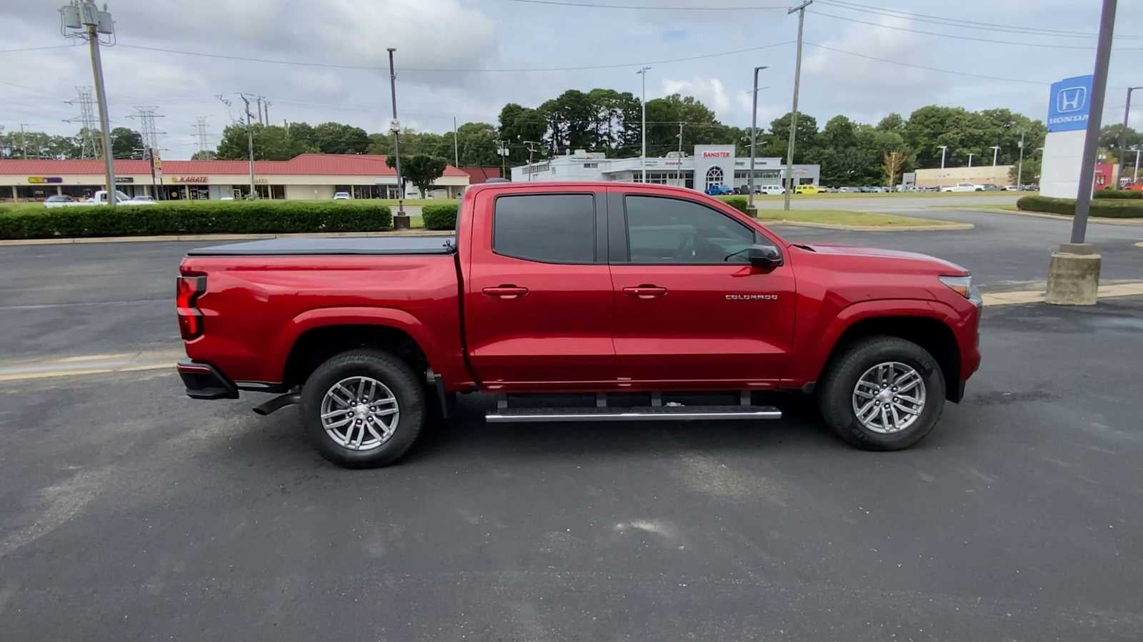 2024 Chevrolet Colorado 2WD LT