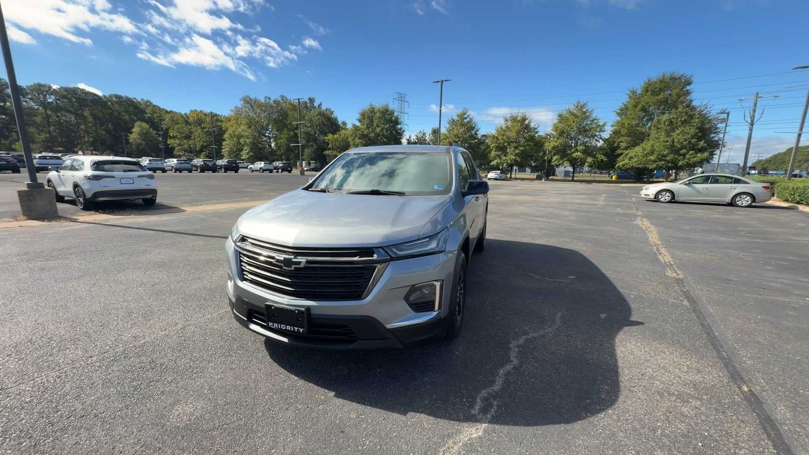 2023 Chevrolet Traverse LS