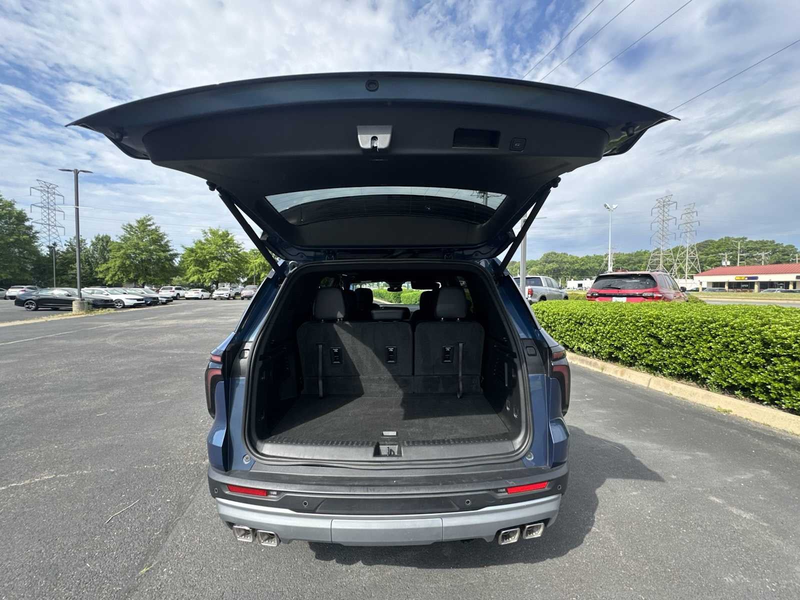2026 Chevrolet Traverse AWD LT
