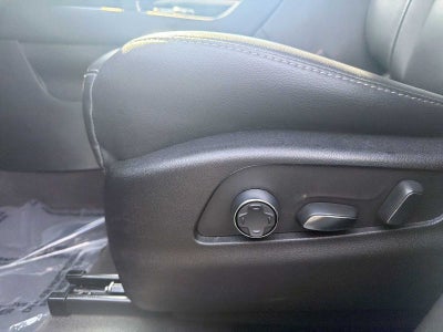 2025 Cadillac XT4 FWD Premium Luxury