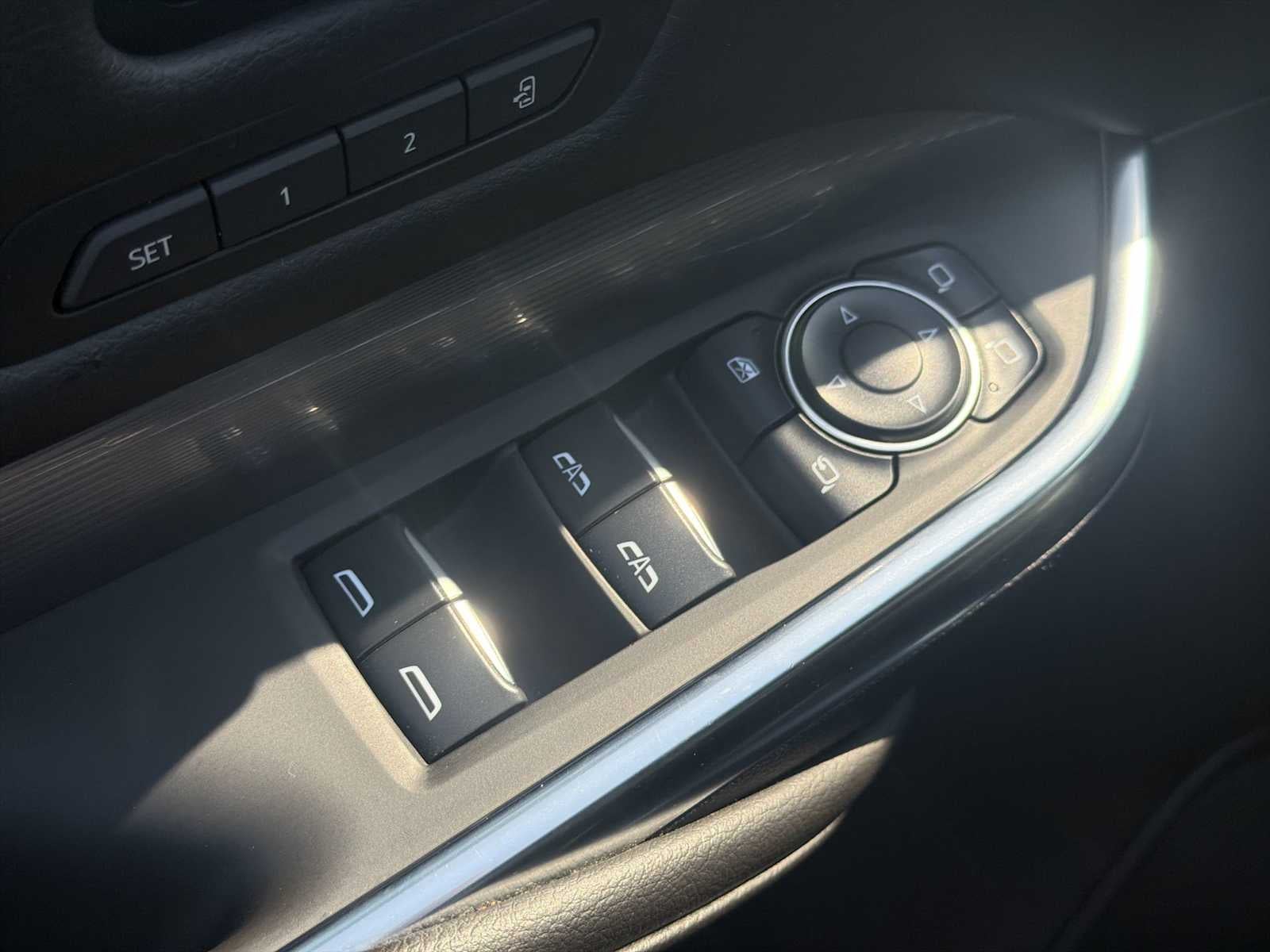 2025 Cadillac XT4 FWD Premium Luxury
