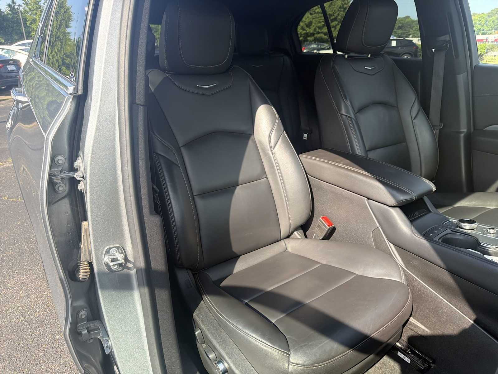 2025 Cadillac XT4 FWD Premium Luxury