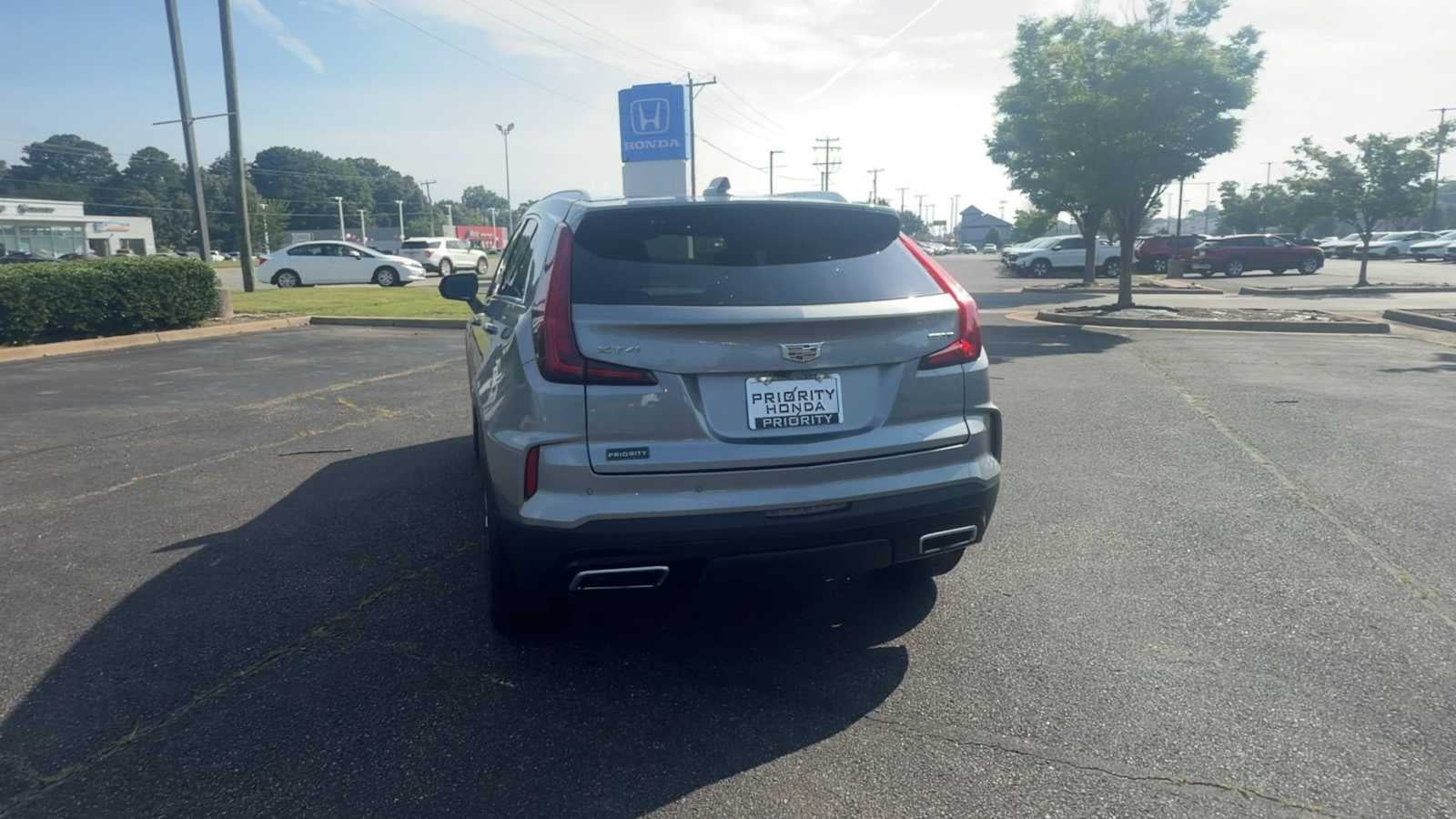 2025 Cadillac XT4 FWD Premium Luxury